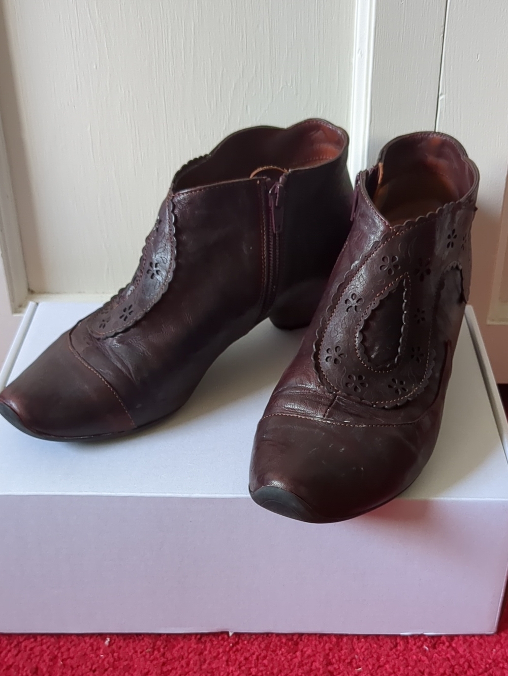 Think! dark oxblood "Aida" leather ankle boots | Size EU 40 | Made in Italy